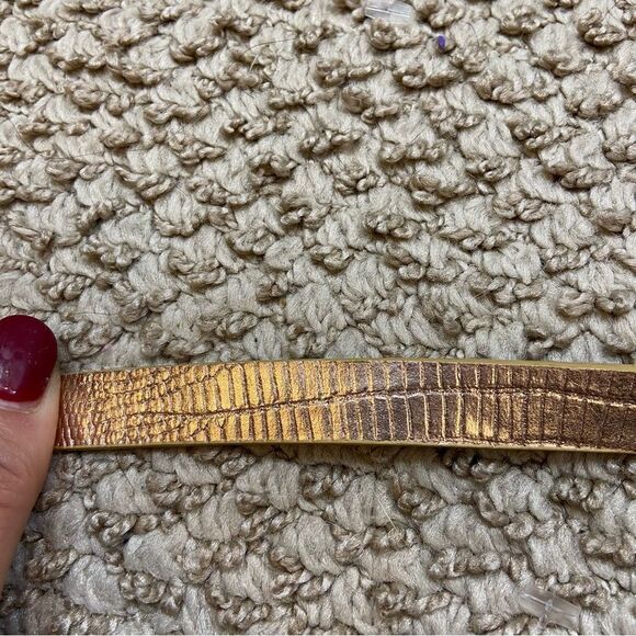 Lot of 6‎ Ladies Skinny Belts Various Styles Size Medium to Large - Picture 6 of 16